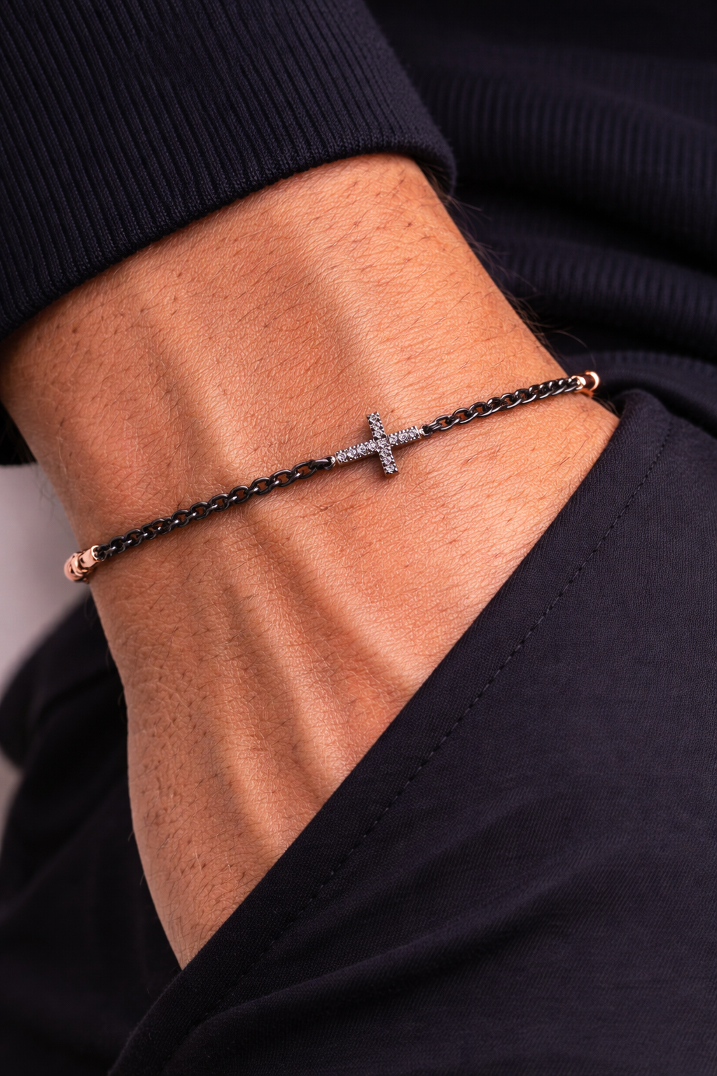 CROCE - 01 Titanium Black Chain and Gold with Diamond Cross